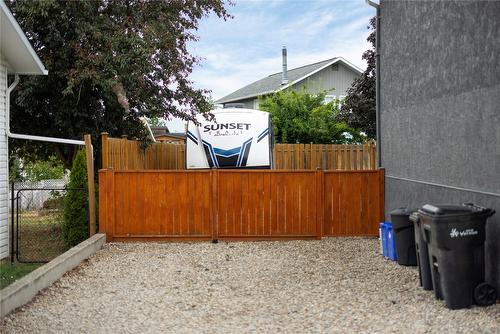 1203 39 Avenue, Vernon, BC - Outdoor