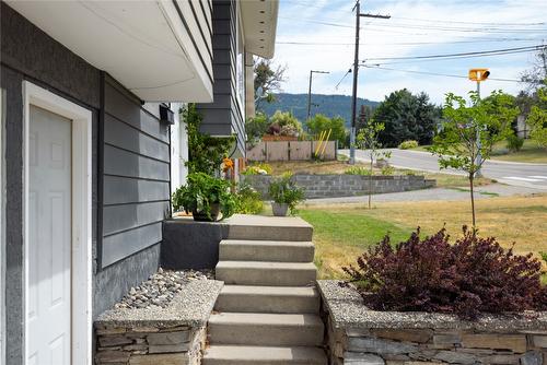 1203 39 Avenue, Vernon, BC - Outdoor