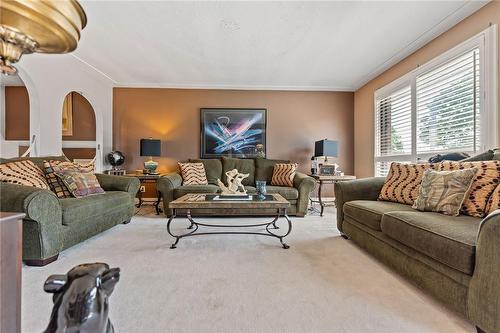 299 Eastdale Boulevard, Stoney Creek, ON - Indoor Photo Showing Living Room