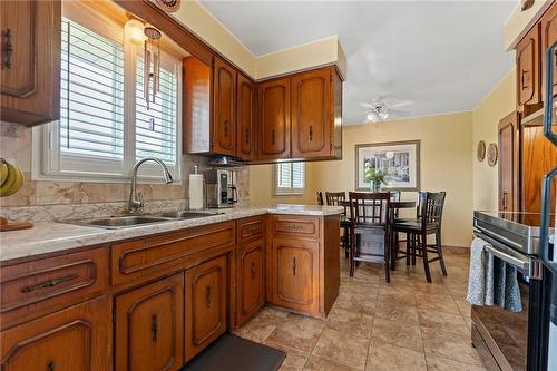 299 Eastdale Boulevard, Stoney Creek, ON - Indoor Photo Showing Kitchen With Double Sink