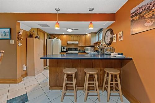 299 Eastdale Boulevard, Stoney Creek, ON - Indoor Photo Showing Kitchen