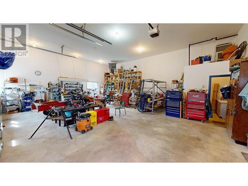 2900 Westview  Road, Cranbrook, BC - Indoor Photo Showing Garage