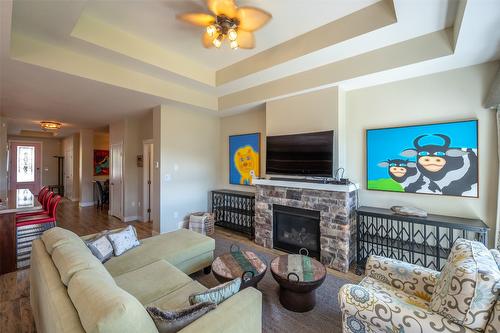 955 Holden Road, Penticton, BC - Indoor Photo Showing Living Room With Fireplace