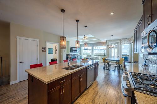 955 Holden Road, Penticton, BC - Indoor Photo Showing Kitchen With Double Sink