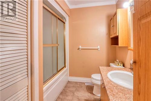 433 Christine Street, Hawkesbury, ON - Indoor Photo Showing Bathroom