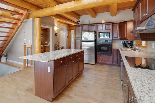 13575 Mountain Shores Road, Boswell, BC - Indoor Photo Showing Kitchen