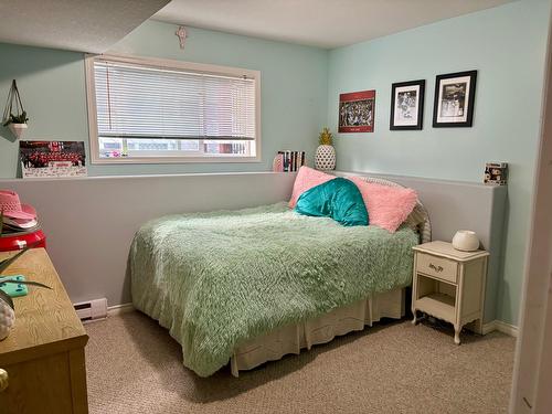 254 305Th Avenue, Kimberley, BC - Indoor Photo Showing Bedroom