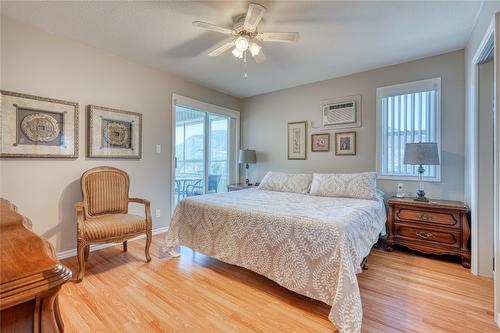 409-195 Warren Avenue, Penticton, BC - Indoor Photo Showing Bedroom