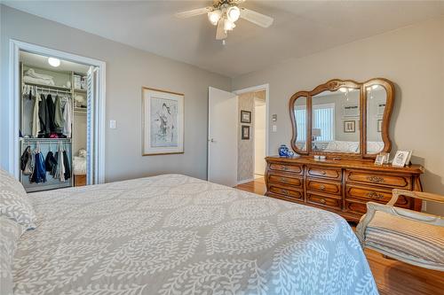 409-195 Warren Avenue, Penticton, BC - Indoor Photo Showing Bedroom