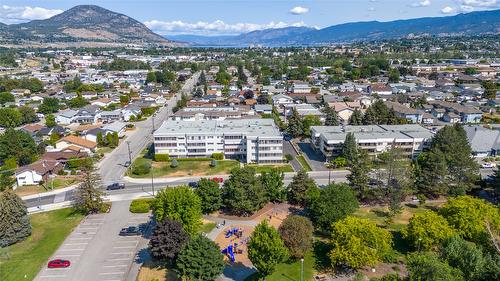 409-195 Warren Avenue, Penticton, BC - Outdoor With View