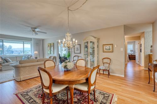 409-195 Warren Avenue, Penticton, BC - Indoor Photo Showing Dining Room