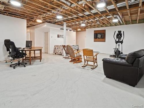 Living room - 239  - 241 Rue De La Rivière, Bedford - Ville, QC - Indoor Photo Showing Basement