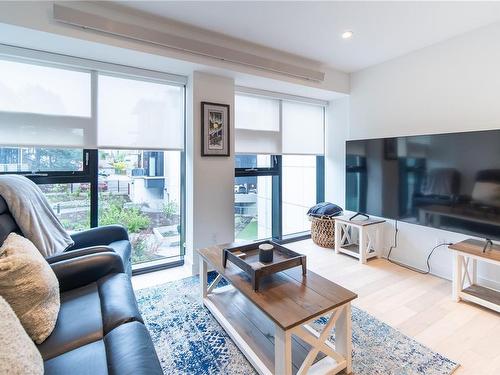 N216-1105 Pandora Ave, Victoria, BC - Indoor Photo Showing Living Room