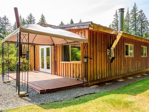 1818 Sachts Rd, Sayward, BC 