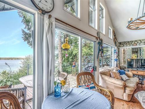 2308 South Lake Rd, Qualicum Beach, BC 