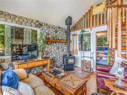 2308 South Lake Rd, Qualicum Beach, BC 