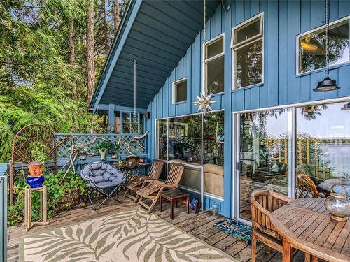 2308 South Lake Rd, Qualicum Beach, BC 