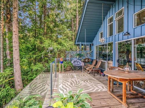 2308 South Lake Rd, Qualicum Beach, BC 