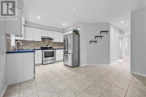 80 Bunchberry Way, Brampton (Sandringham-Wellington), ON - Indoor Photo Showing Kitchen