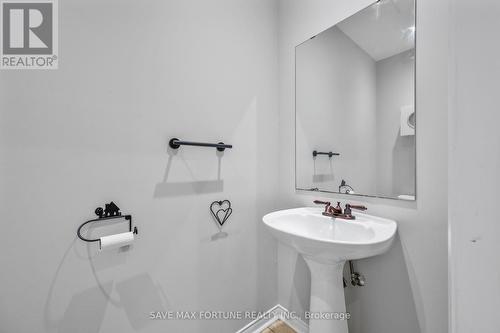 80 Bunchberry Way, Brampton (Sandringham-Wellington), ON - Indoor Photo Showing Bathroom