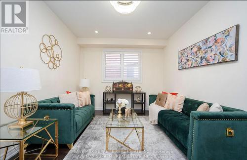 24 Argelia Crescent, Brampton (Credit Valley), ON - Indoor Photo Showing Living Room