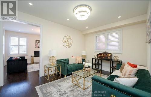 24 Argelia Crescent, Brampton (Credit Valley), ON - Indoor Photo Showing Living Room