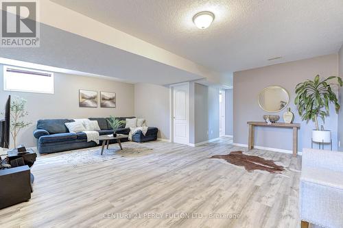 43 Hunter Road, Orangeville, ON - Indoor Photo Showing Other Room