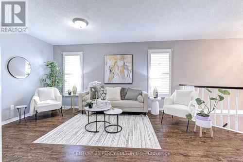 43 Hunter Road, Orangeville, ON - Indoor Photo Showing Living Room