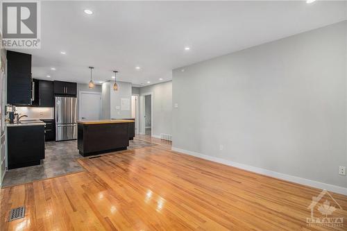 2529 Roman Avenue, Ottawa, ON - Indoor Photo Showing Kitchen