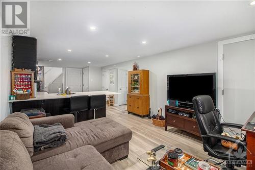 2529 Roman Avenue, Ottawa, ON - Indoor