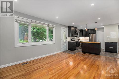 2529 Roman Avenue, Ottawa, ON - Indoor Photo Showing Kitchen