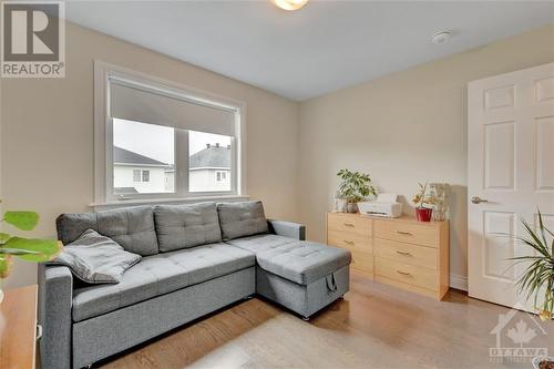 7 Borland Drive, Carleton Place, ON - Indoor Photo Showing Living Room