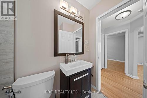 2504 Askin Avenue, Windsor, ON - Indoor Photo Showing Bathroom