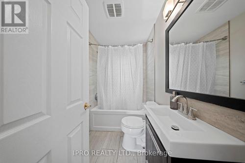 2504 Askin Avenue, Windsor, ON - Indoor Photo Showing Bathroom