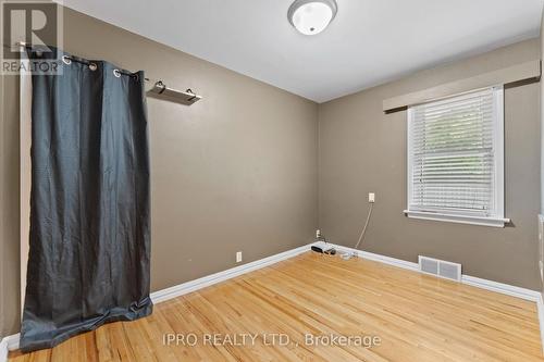 2504 Askin Avenue, Windsor, ON - Indoor Photo Showing Other Room