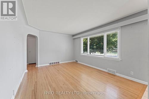 2504 Askin Avenue, Windsor, ON - Indoor Photo Showing Other Room