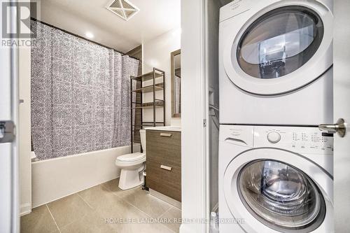 3004 - 9 Bogert Avenue, Toronto (Lansing-Westgate), ON - Indoor Photo Showing Laundry Room