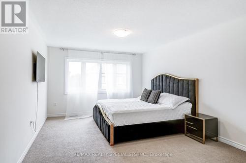 90 Ferragine Crescent, Bradford West Gwillimbury (Bradford), ON - Indoor Photo Showing Bedroom