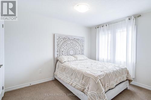 90 Ferragine Crescent, Bradford West Gwillimbury (Bradford), ON - Indoor Photo Showing Bedroom