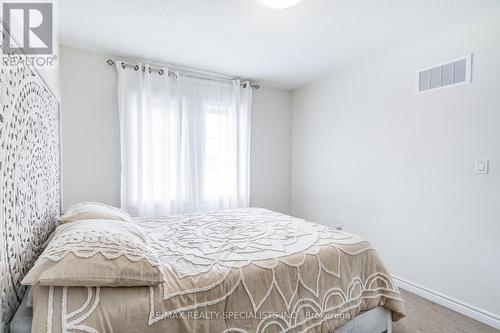 90 Ferragine Crescent, Bradford West Gwillimbury (Bradford), ON - Indoor Photo Showing Bedroom