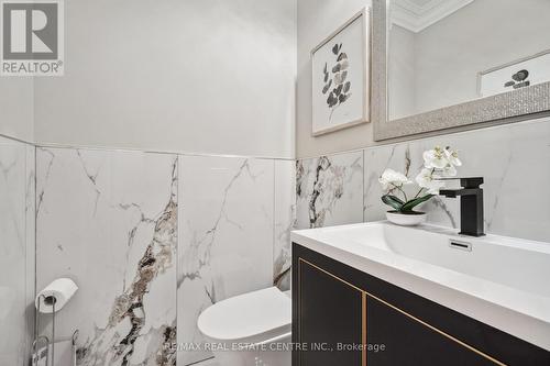 12 Ferncroft Place, Brampton (Fletcher'S Meadow), ON - Indoor Photo Showing Bathroom