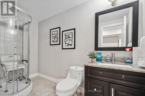 12 Ferncroft Place, Brampton (Fletcher'S Meadow), ON - Indoor Photo Showing Bathroom