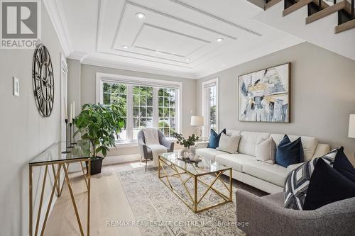 12 Ferncroft Place, Brampton (Fletcher'S Meadow), ON - Indoor Photo Showing Living Room