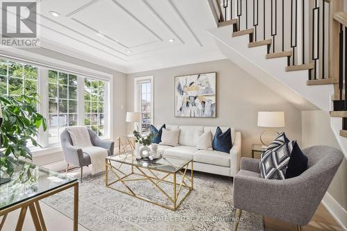 12 Ferncroft Place, Brampton (Fletcher'S Meadow), ON - Indoor Photo Showing Living Room