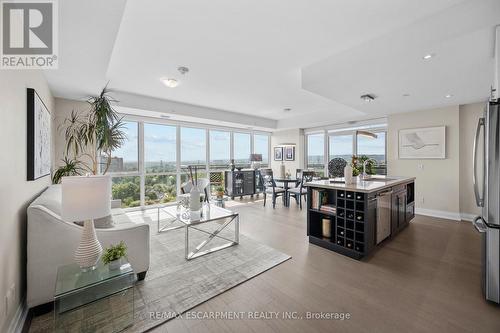 1508 - 2025 Maria Street, Burlington (Brant), ON - Indoor Photo Showing Living Room