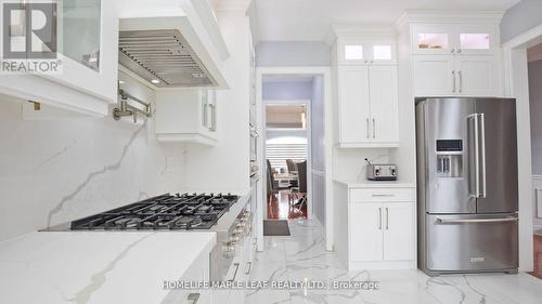 44 Eaglesprings Crescent, Brampton (Bram East), ON - Indoor Photo Showing Kitchen With Upgraded Kitchen