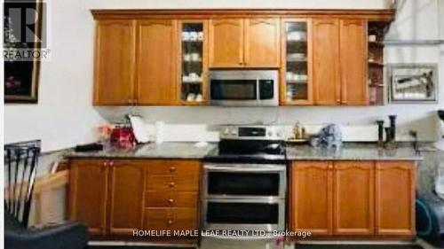 44 Eaglesprings Crescent, Brampton (Bram East), ON - Indoor Photo Showing Kitchen