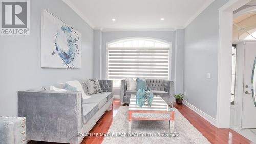 44 Eaglesprings Crescent, Brampton (Bram East), ON - Indoor Photo Showing Living Room