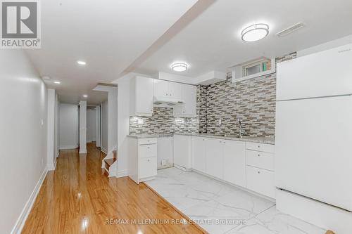 3256 Camberwell Drive, Mississauga (Churchill Meadows), ON - Indoor Photo Showing Kitchen