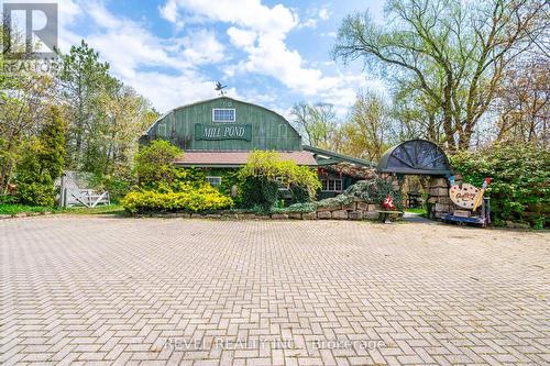 1552 Regional Road 81 Road, St. Catharines, ON - Outdoor